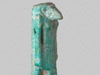 Aeg F 164  Aeg F 164, 26.-30. Dynastie, Thot, Fayence, H 4,5 cm, B 1,3 cm, T 1,5 cm : Bestandskatalog Ägypten, Museumsfoto: Claus Cordes